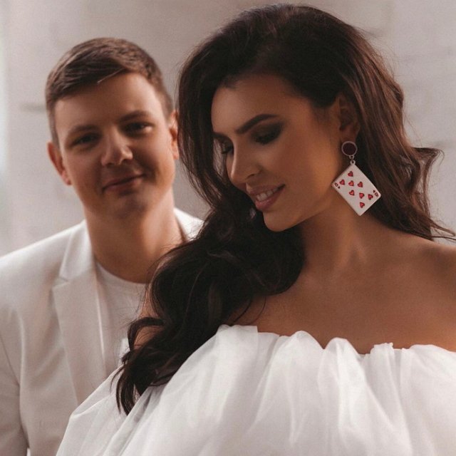 «Повезло, что загс работал»: звезда «Дома-2» Элла Суханова снова вышла замуж